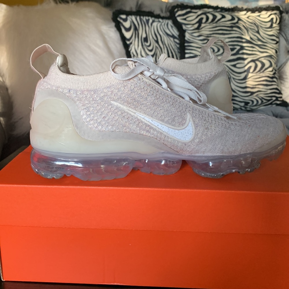 COPY - Nike Air VaporMax 2021 Flyknit Running shoes woman’s size 7.5 - Picture 10 of 12